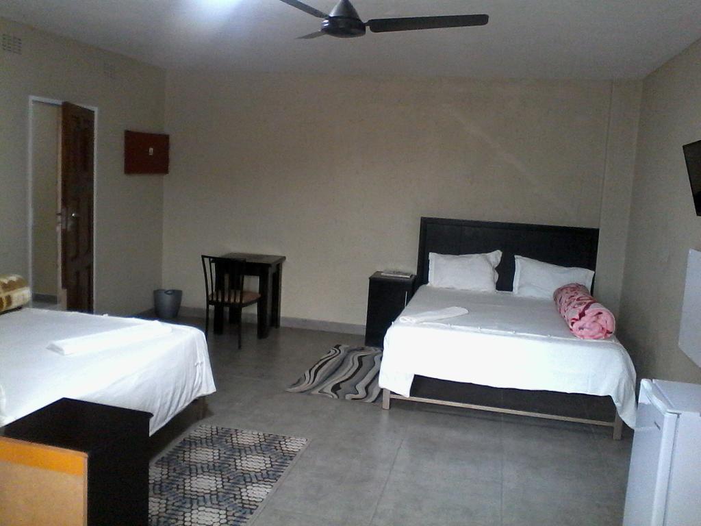 Chisam Guest Lodge Pty Ltd 요하네스버그 객실 사진