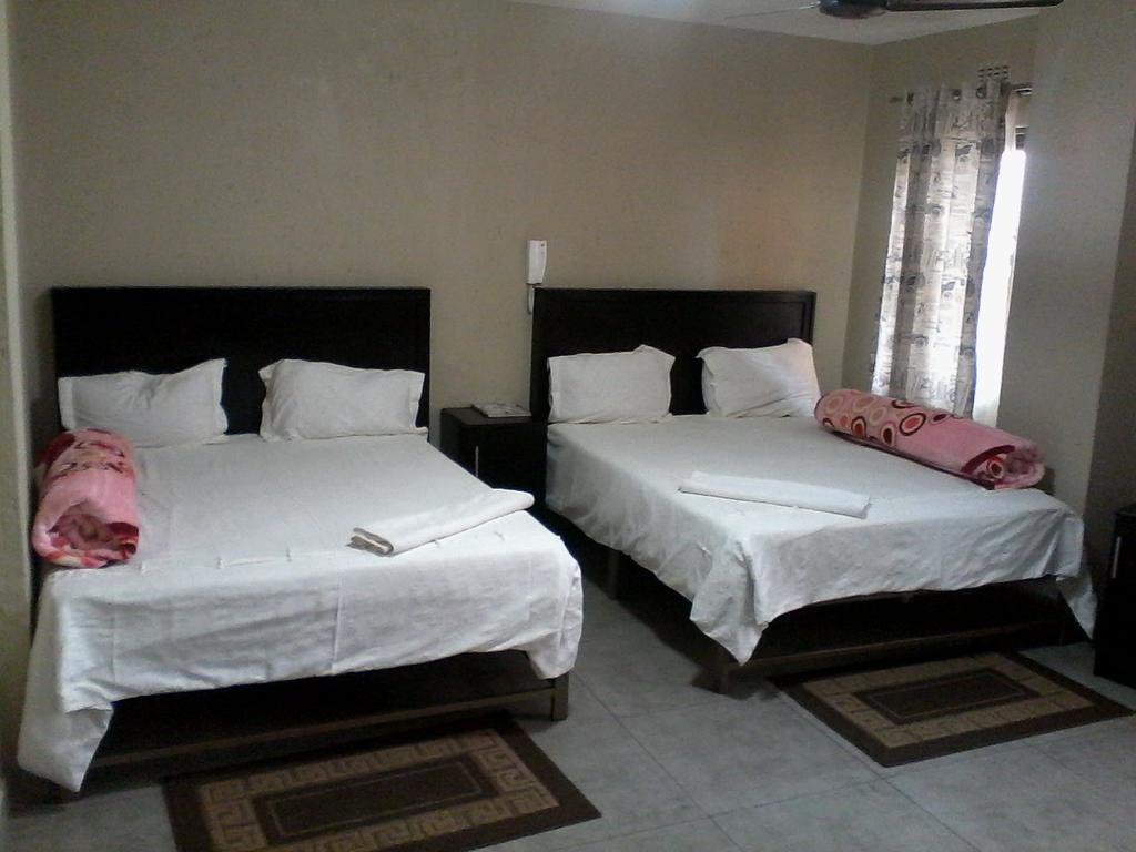 Chisam Guest Lodge Pty Ltd 요하네스버그 객실 사진