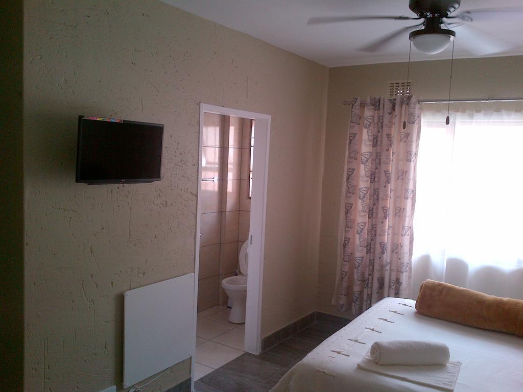 Chisam Guest Lodge Pty Ltd 요하네스버그 객실 사진