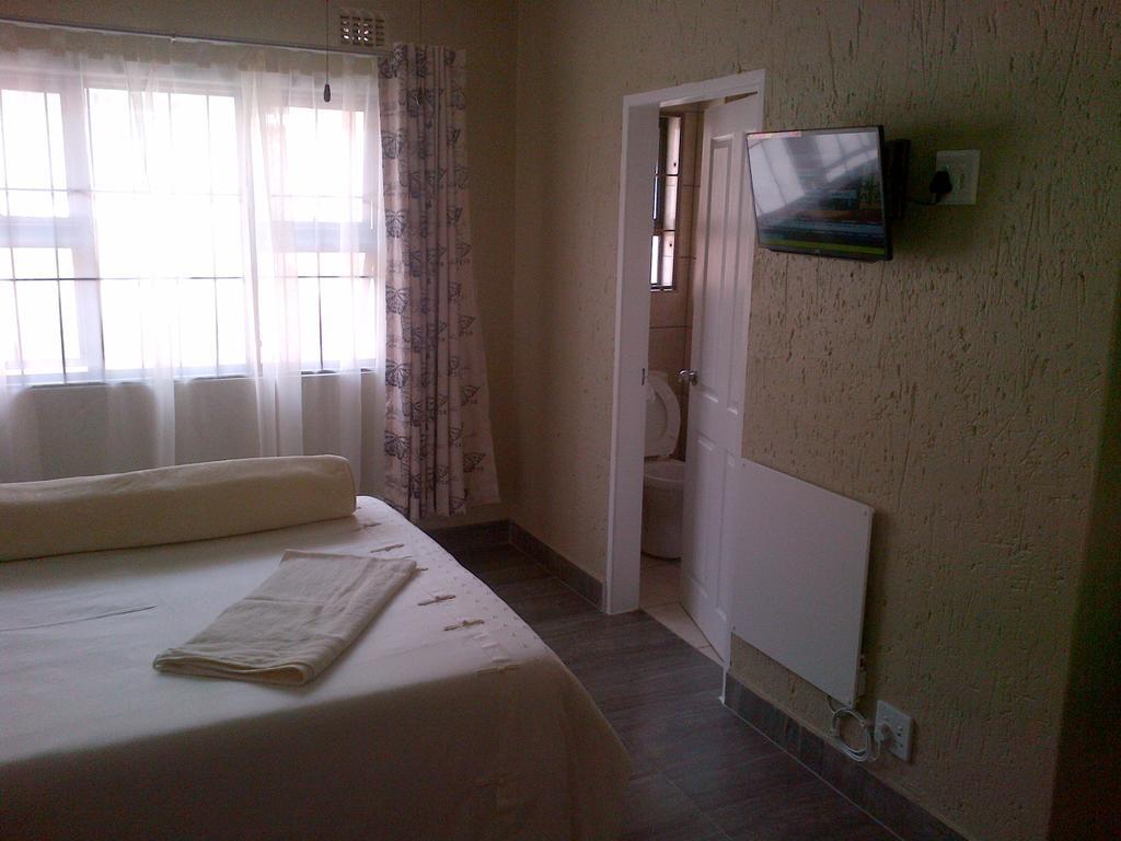 Chisam Guest Lodge Pty Ltd 요하네스버그 객실 사진